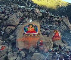 Buddha Paintings on Rocks